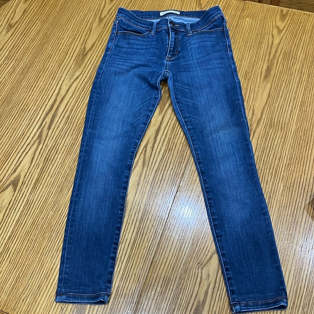 Banana Republic 26P Legging Jeans. Nicely worn, stretchy and comfy! Note below.